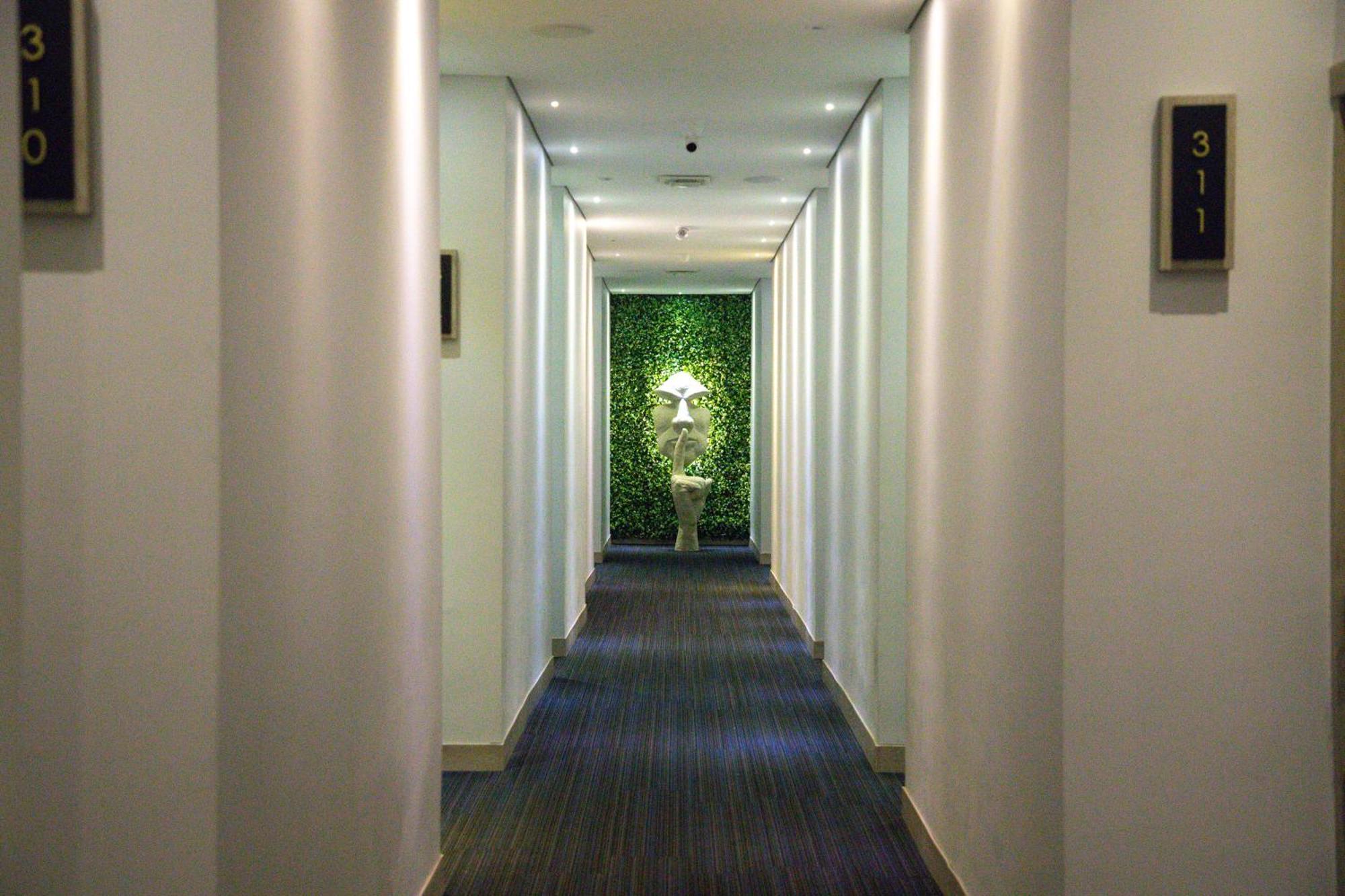 Hotel Byhours Circunvalar - Adults Only バランキージャ エクステリア 写真